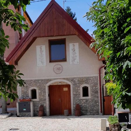 Ubytovani Na Sklepe U Prochazku Pouzdrany Exterior foto