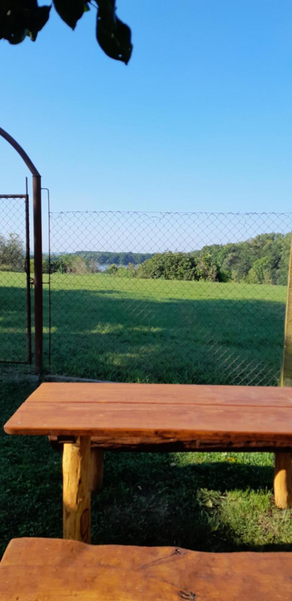 Ubytovani Na Sklepe U Prochazku Pouzdrany Exterior foto